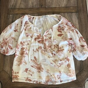NWOT Abercrombie & Fitch White Blush Floral Peasant Blouse